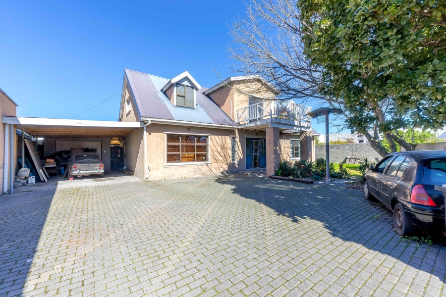 4 Bedroom Property for Sale in Ottery East Western Cape
